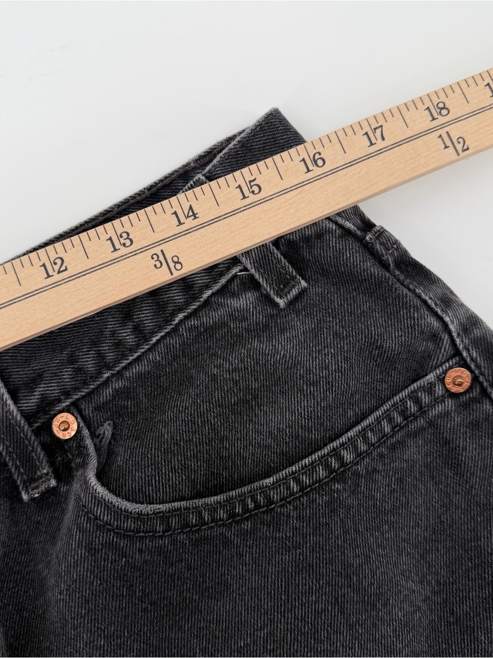 Vtg Levi's 550 Faded Black Relaxed Tapered Jeans 36x32 Hemmed Short Fit 36x26 - Picture 6 of 11